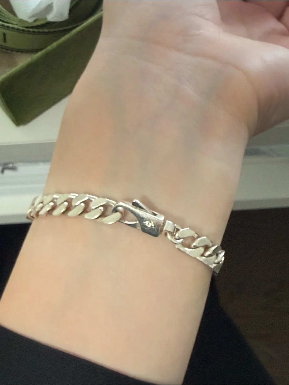 Authentic Gucci Diagonal Interlocking G Bracelet Style : 774054 J8400 8106